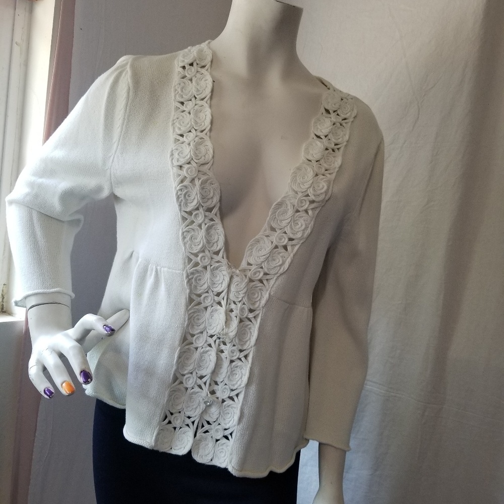 White Floral Pattern Sweater - Picture 6 of 6